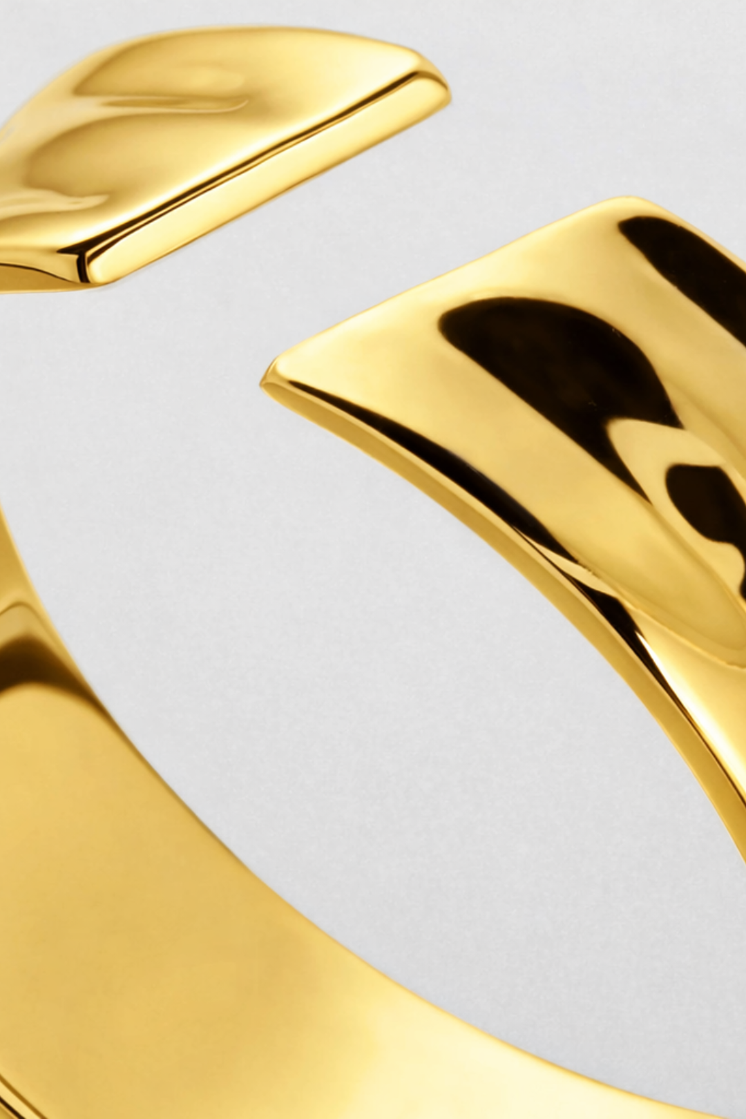 Bruce & Co Ocean – Sculpted Adjustable Open Ring, 18K Gold-Plated Steel