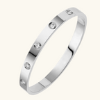 Bruce & Co Finette – Round Stone Detail Bangle