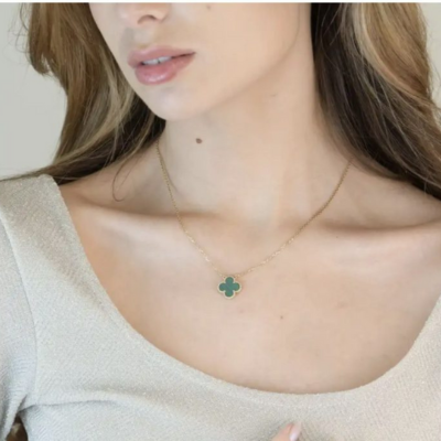 Bruce & Co Green Clover Necklace Bracelet Earrings Set