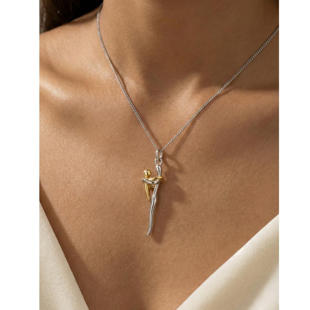 Bruce & Co Embrace – Hugging Figures Pendant Necklace