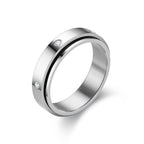 Bruce & Co Livia – Spinner Band Ring with Clear Details