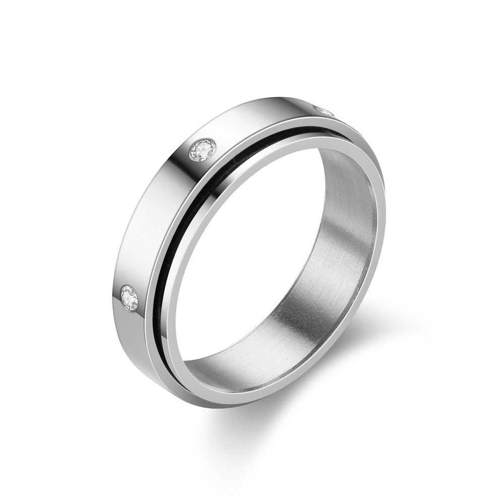 Bruce & Co Livia – Spinner Band Ring with Clear Details