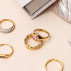 Bruce & Co Rosé – Pink Zircon Signet Ring, 4 × 6 mm