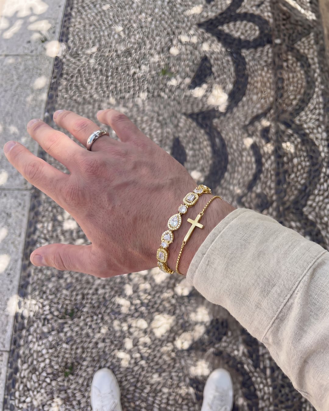 Bruce & Co Celeste – Clear Mixed-Cut Zirconia Tennis Bracelet, 8 mm, Gold-Tone
