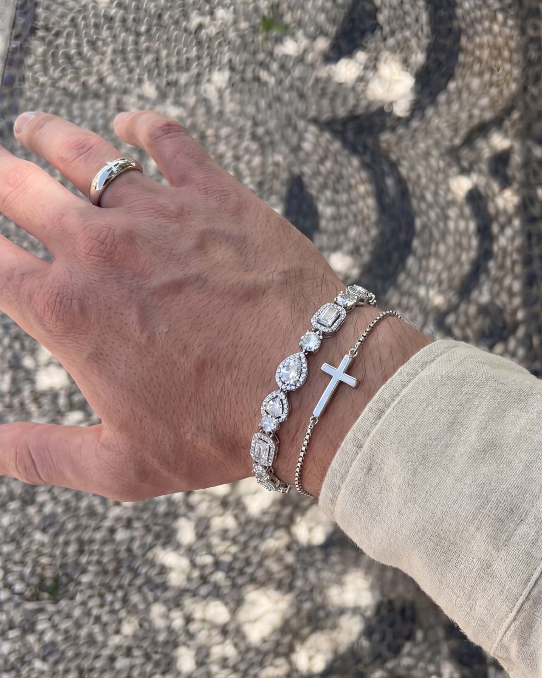 Bruce & Co Celeste – Clear Mixed-Cut Zirconia Tennis Bracelet, 8 mm, Silver-Tone