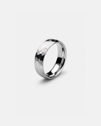 Bruce & Co Men’s Hammered Tungsten Carbide Band Ring, 6 mm