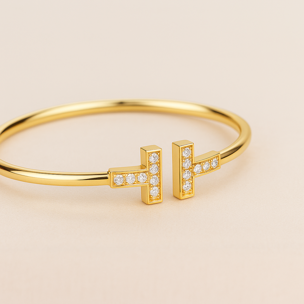 Bruce & Co Tess – T-Shaped Zirconia Detail Cuff