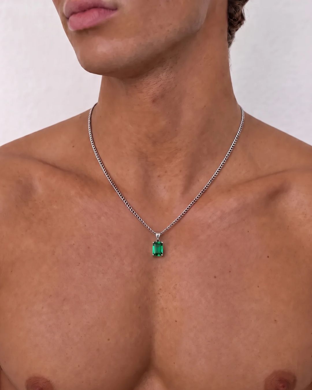 Bruce & Co Men’s 2 Carat Lab-Grown Emerald Pendant Necklace, 925 Silver