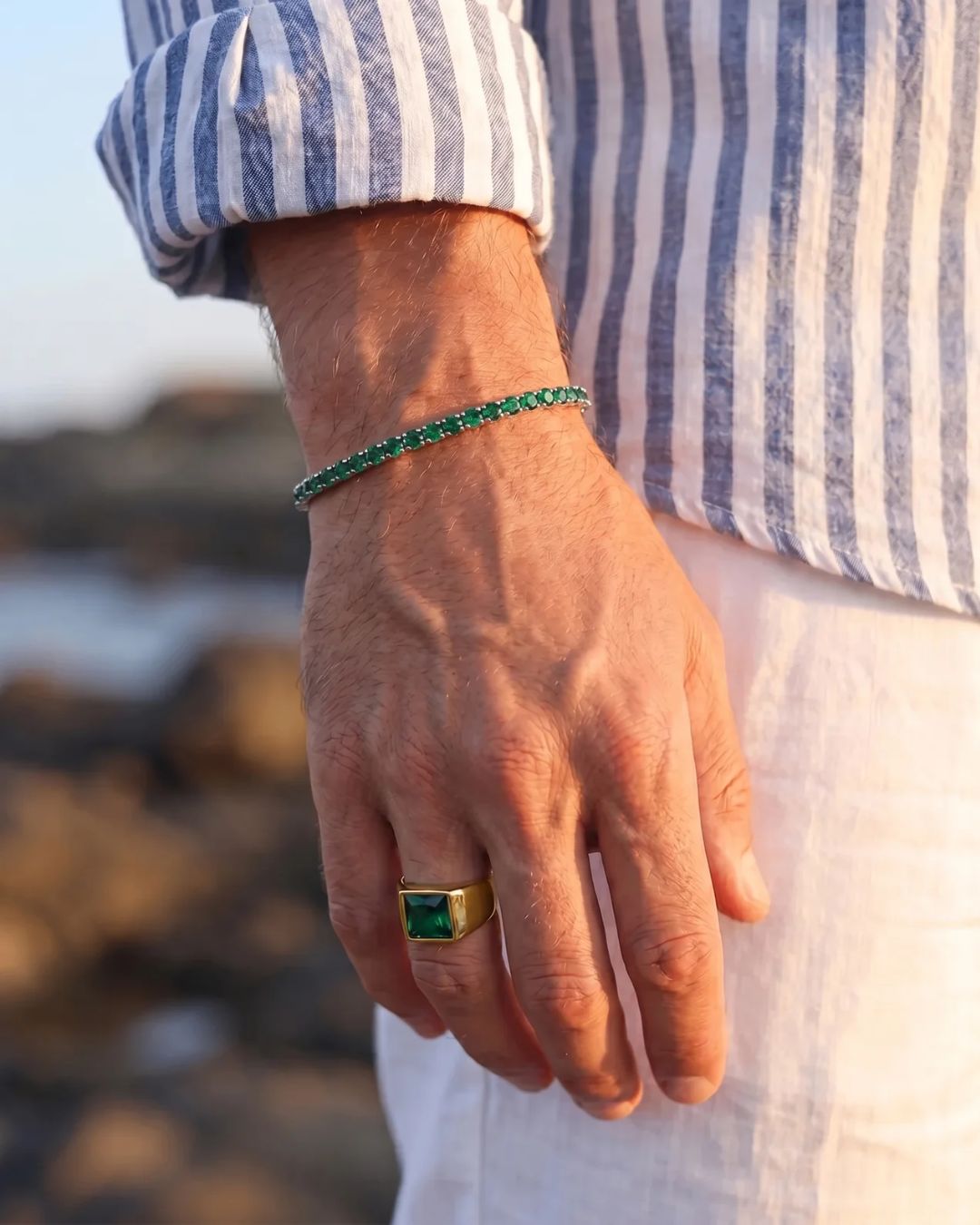 Bruce & Co Men’s Green Zirconia Square Signet Ring, Gold-Tone