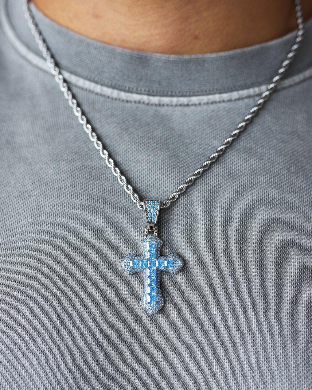 Bruce & Co Men’s Blue Stone Iced Cross Pendant Necklace, Silver-Plated Copper
