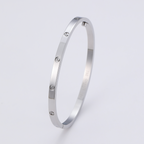 Bruce & Co Love Refined – Slim Screw Detail Bangle