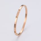 Bruce & Co Love Refined – Slim Screw Detail Bangle