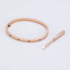 Bruce & Co Love Refined – Slim Screw Detail Bangle