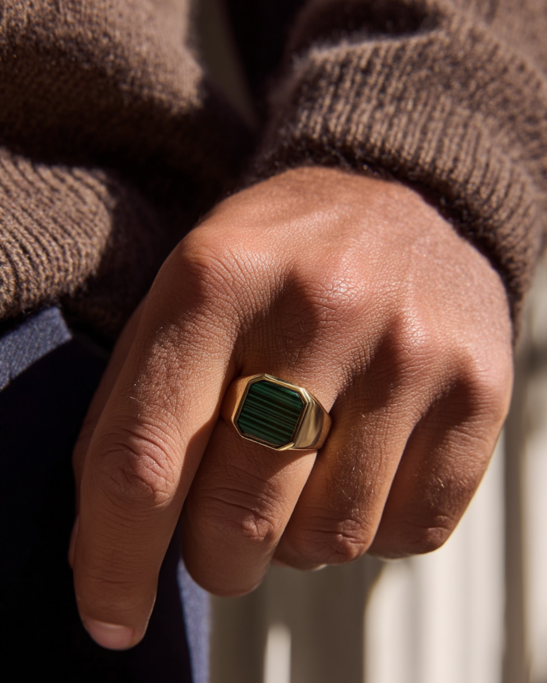 Bruce & Co Malachio – Men’s Green Malachite Signet Ring, Gold-Plated Steel