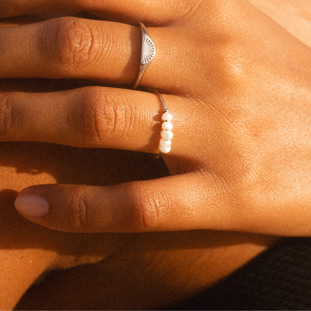 Bruce & Co Five Freshwater Pearl Ring, Steel