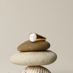 Bruce & Co Round Mother-of-Pearl Signet Ring