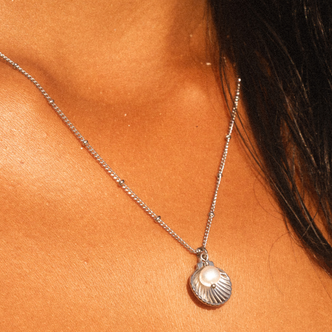 Bruce & Co Reversible Shell and Pearl Pendant Necklace