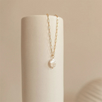 Bruce & Co Kos – Pearl Pendant Paperclip Necklace