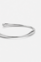 Bruce & Co Men’s Slim Wave Adjustable Open Cuff Bracelet, Silver-Plated