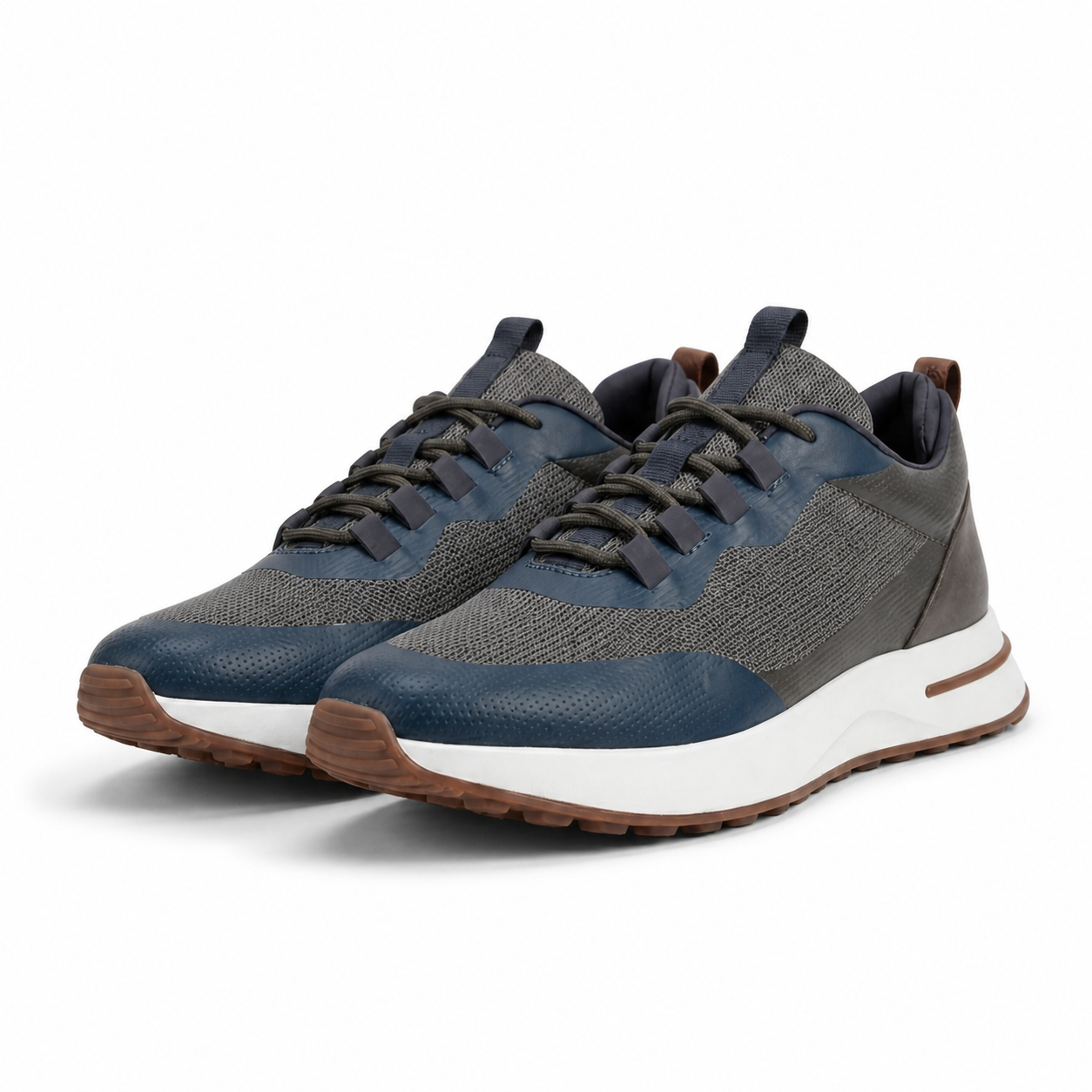 Aerivo Navy men's sneakers — three-quarter front view