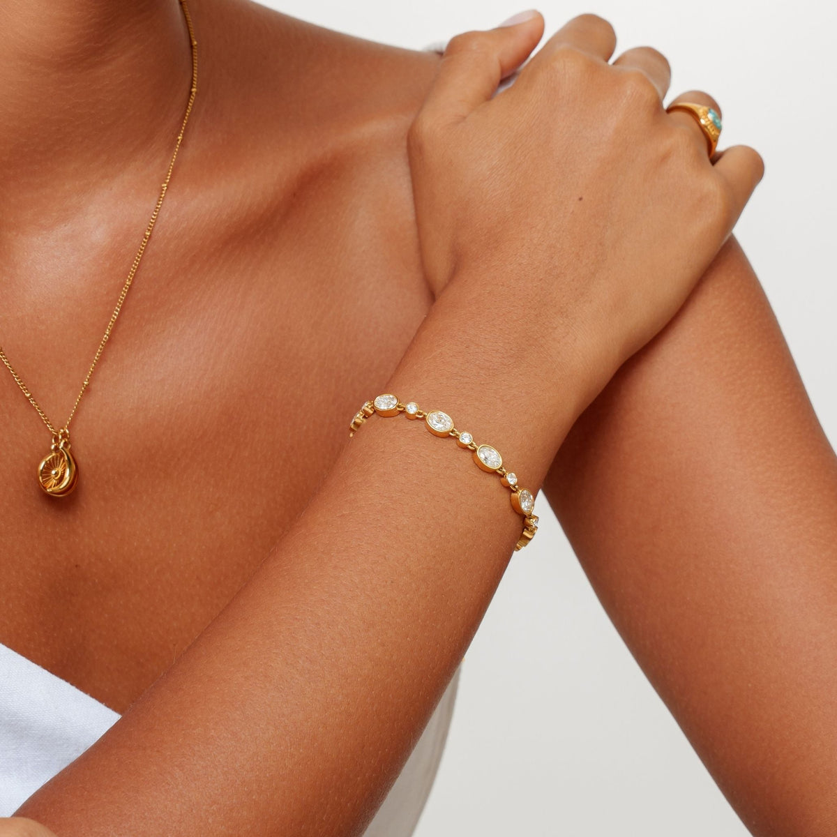 Bruce & Co Aura – Bezel Set Zircon Station Bracelet