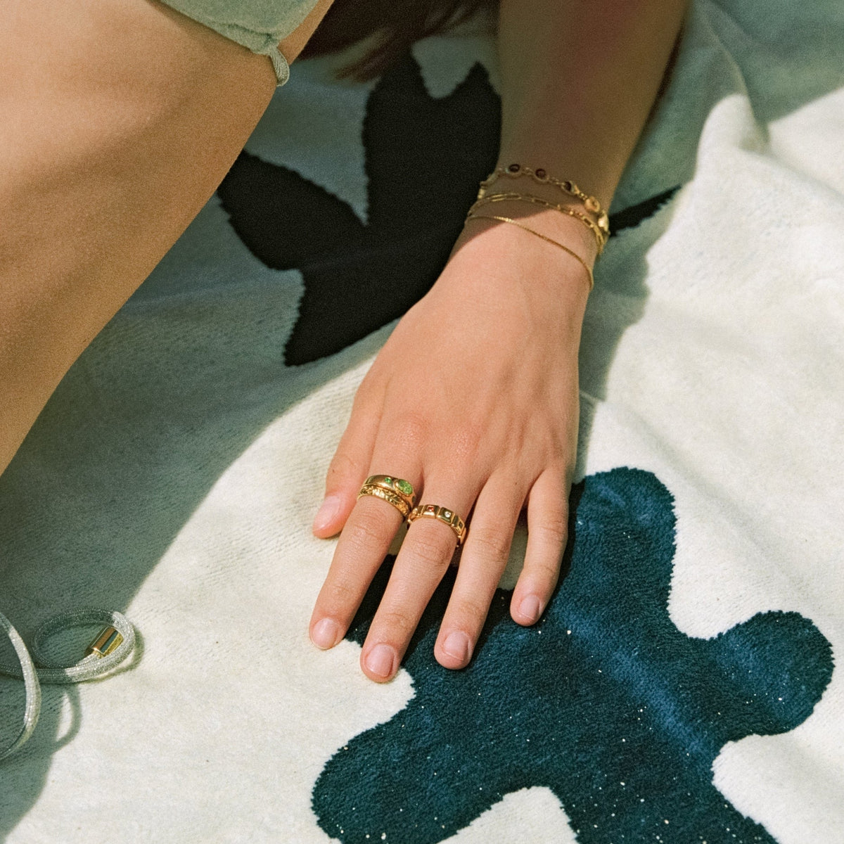 Bruce & Co Basilic – Three Green Zircon Band Ring