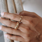 Bruce & Co Island – Adjustable Shell and Whale Tail Ring