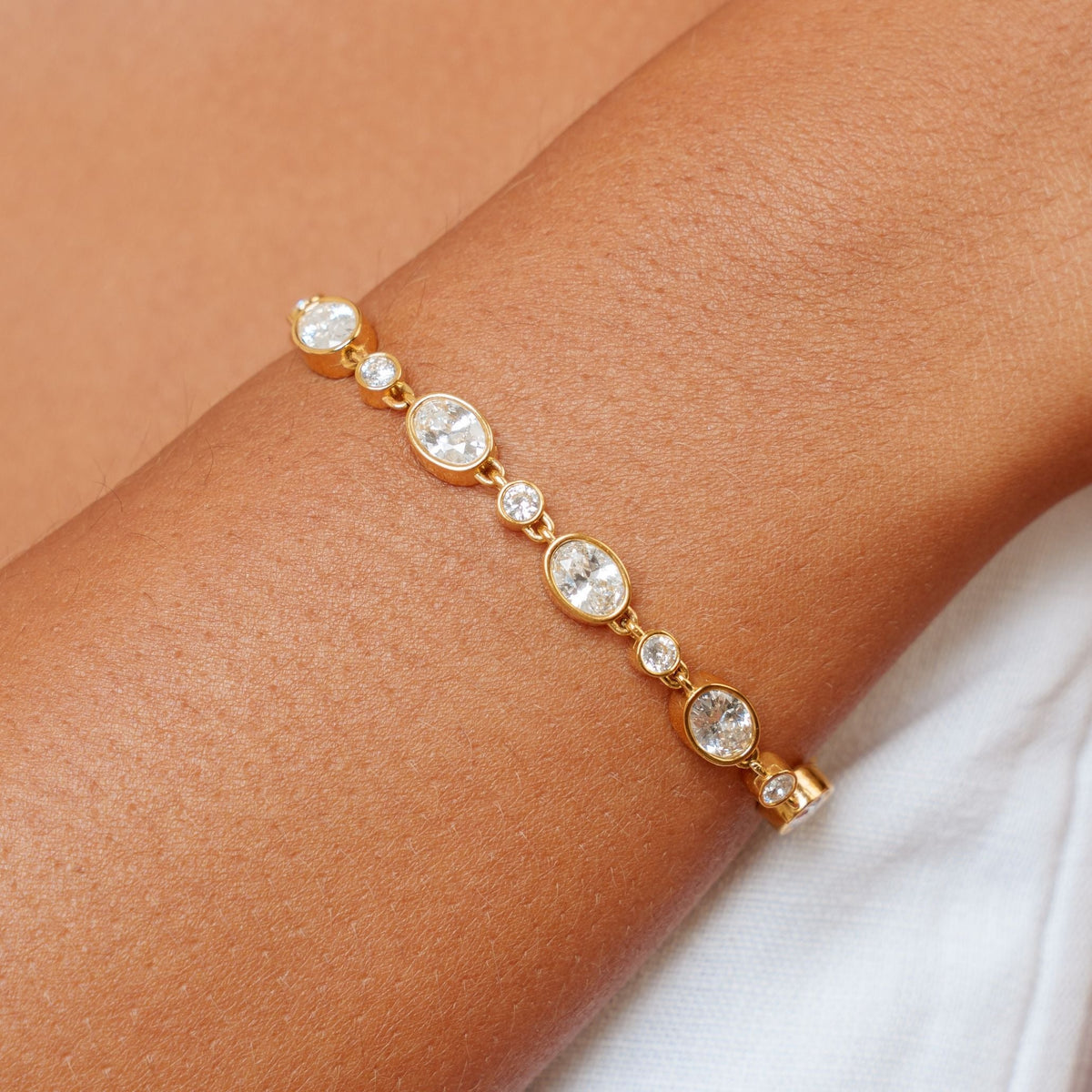Bruce & Co Aura – Bezel Set Zircon Station Bracelet