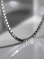 Bruce & Co Men’s Square-Link Box Necklace, 55 cm, Platinum-Plated Steel
