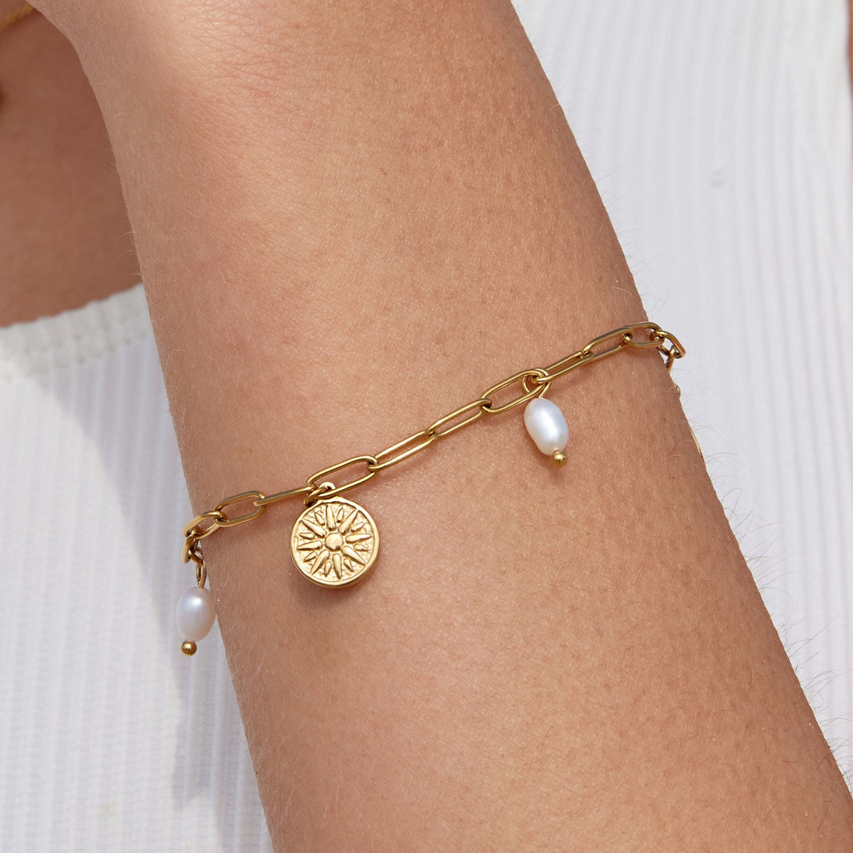 Bruce & Co Sun Charm and Freshwater Pearl Paperclip Bracelet