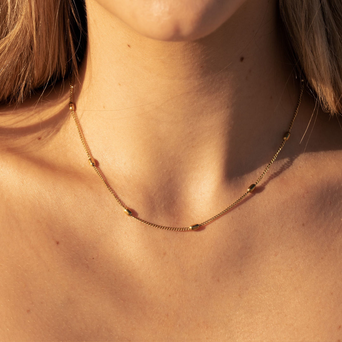 Bruce & Co Brisa – Oval Bead Station Choker, 37 cm