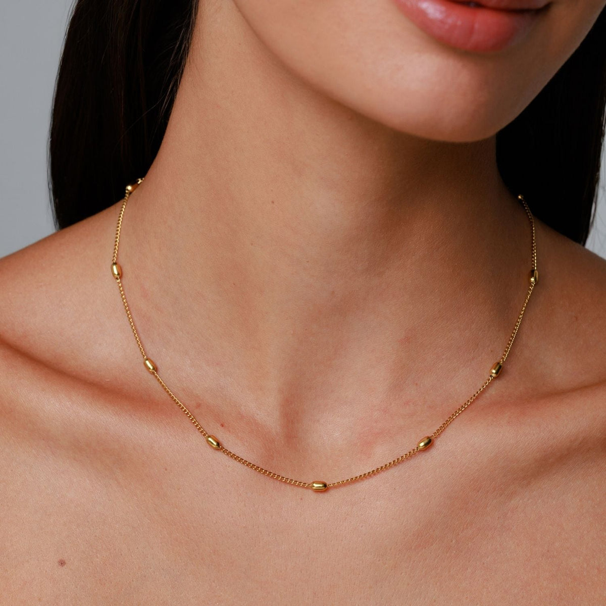 Bruce & Co Brisa – Oval Bead Station Choker, 37 cm