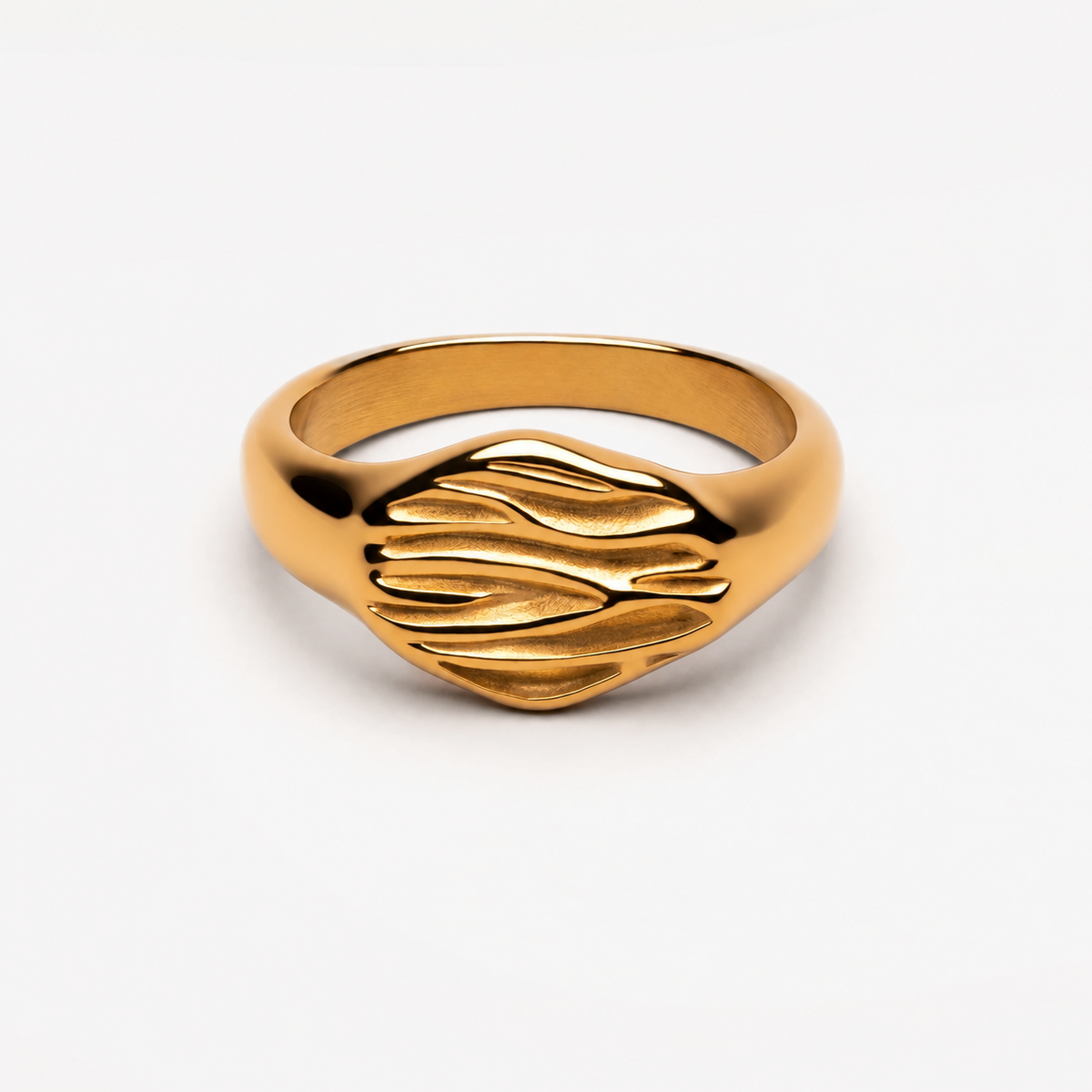 Unbranded sculpted wave ring
