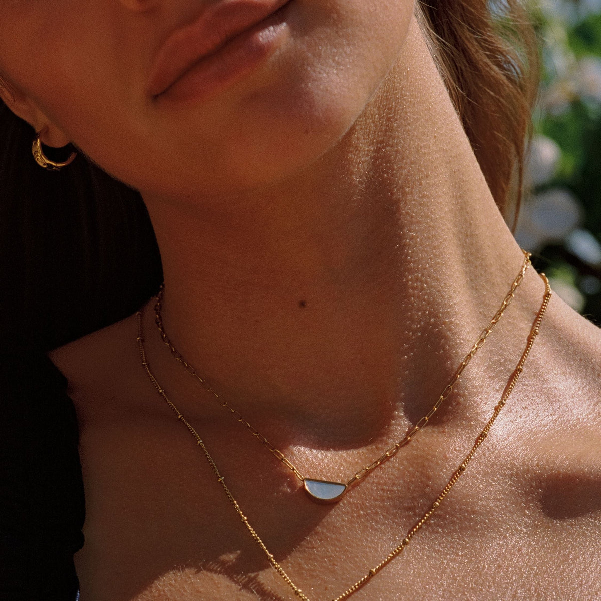 Bruce & Co Muse – Mother of Pearl Paperclip Choker
