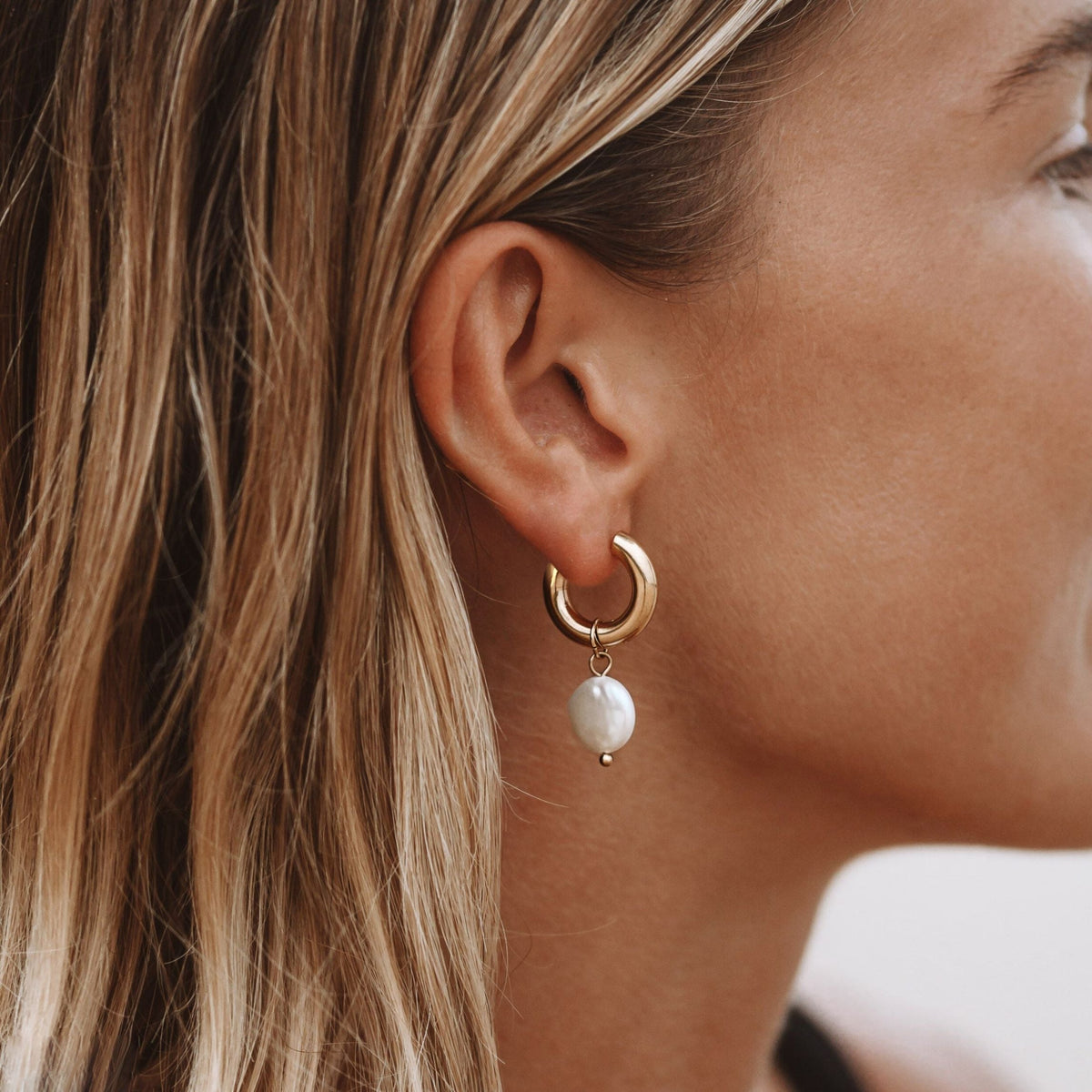 Bruce & Co Chunky Freshwater Pearl Hoop Earrings, 18 mm