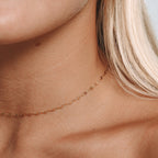 Bruce & Co Dainty – Fine Metal Station Choker, 39 cm