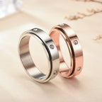 Bruce & Co Livia – Spinner Band Ring with Clear Details