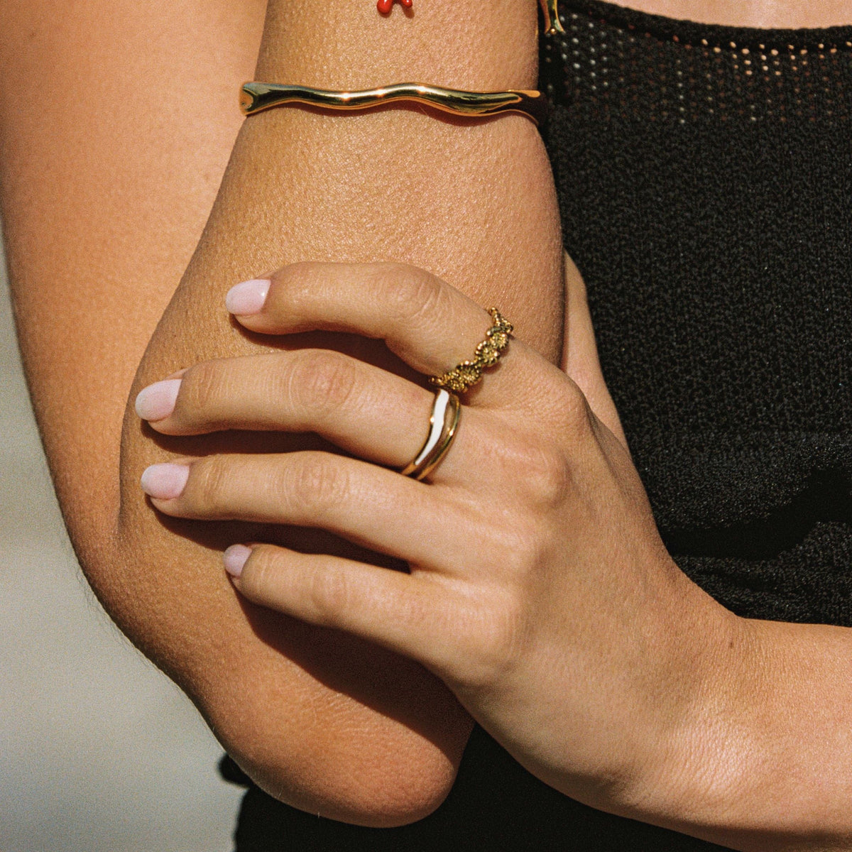 Bruce & Co Sirocco – Openwork Double Wave Band Ring