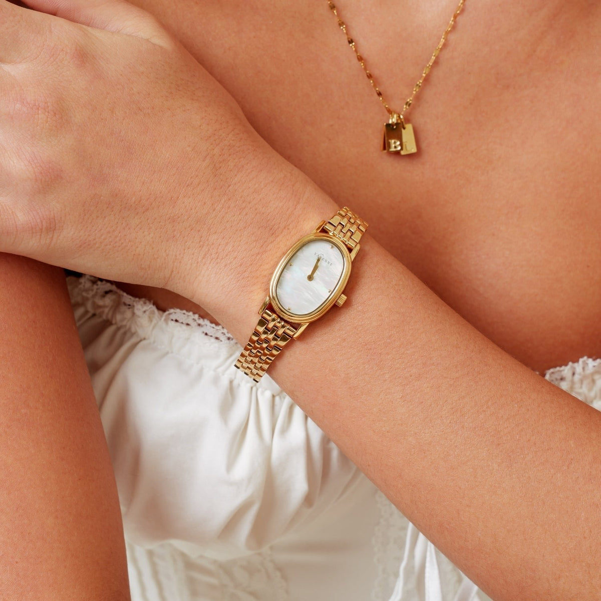 Bruce & Co Aurea – Oval Mother-of-Pearl Quartz Watch