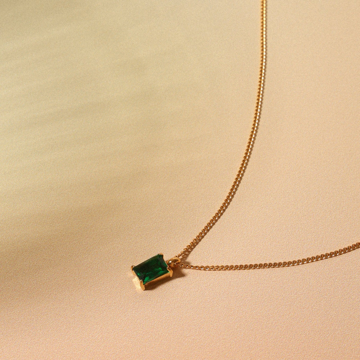 Bruce & Co Green Rectangular Stone Necklace, 6 × 4 mm