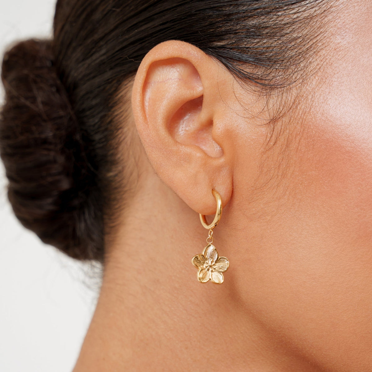 Bruce & Co Sakura – Flower Charm Hoop Earrings, Gold PVD Steel