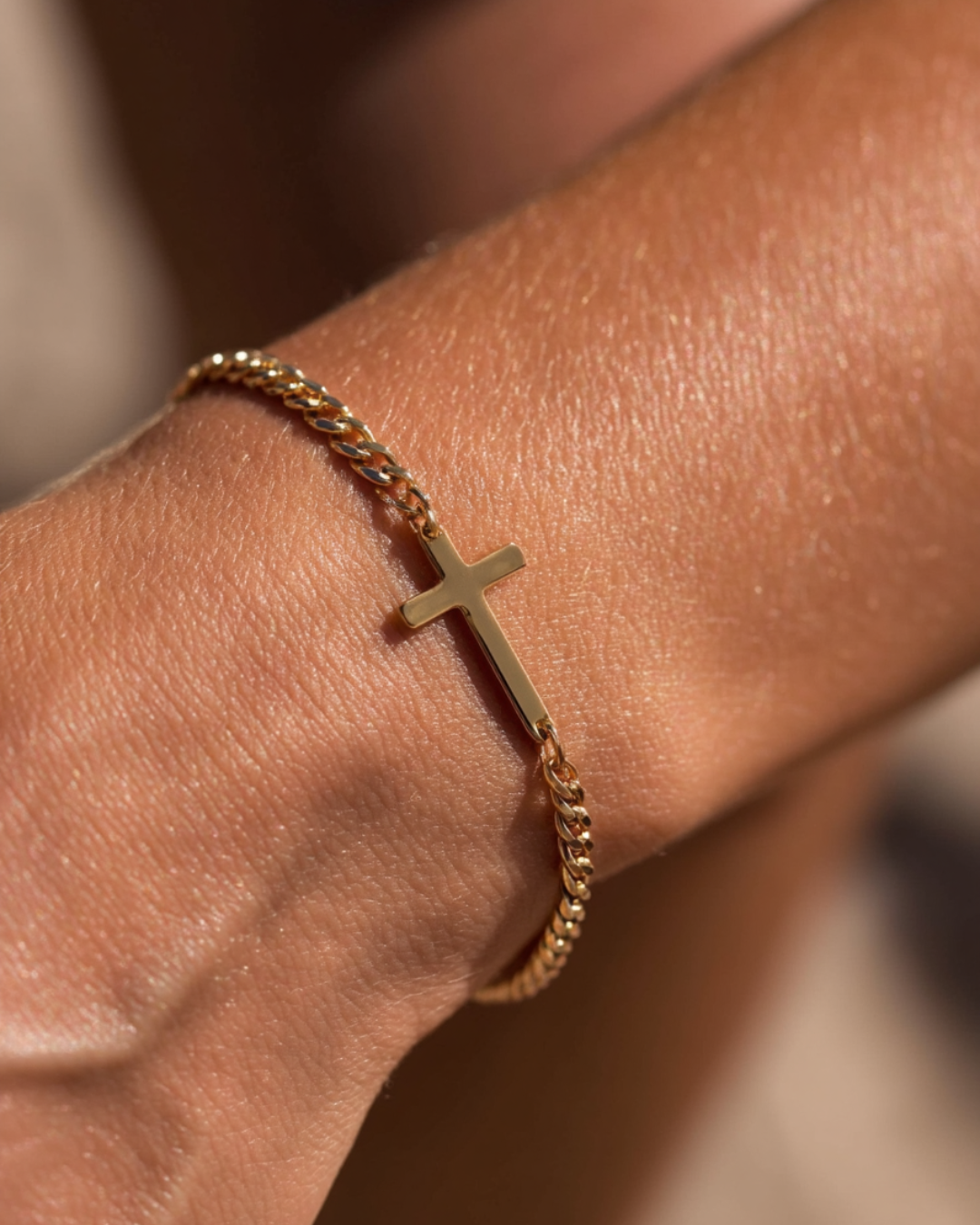 Bruce & Co Men’s Cuban Chain Cross Bracelet, 3 mm, 14K Gold-Plated Steel