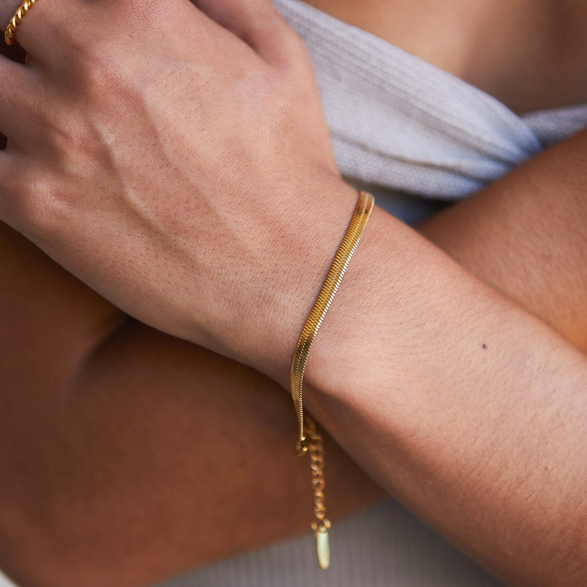 Bruce & Co Kauai – Herringbone Bracelet, 4 mm × 16 cm