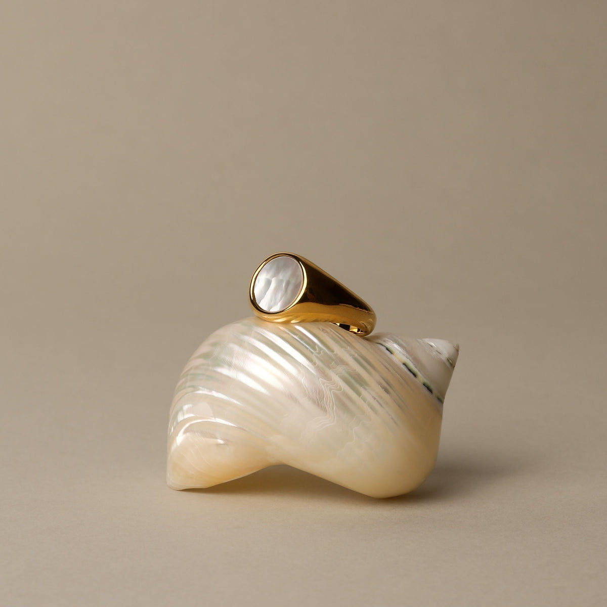 Bruce & Co Round Mother-of-Pearl Signet Ring