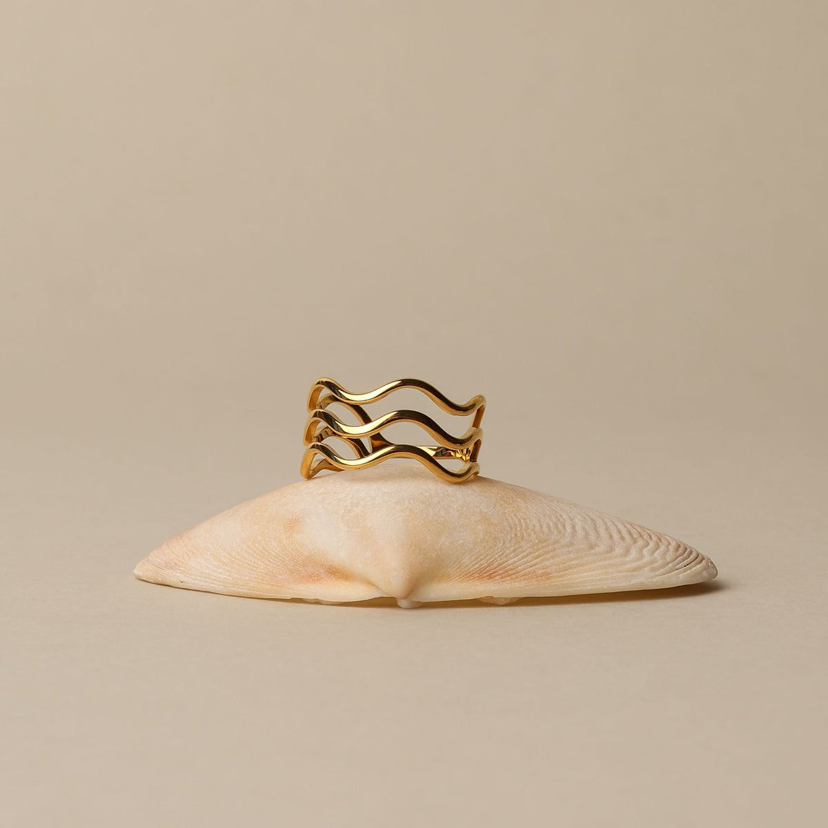 Bruce & Co Ocean – Triple Wave Band Ring