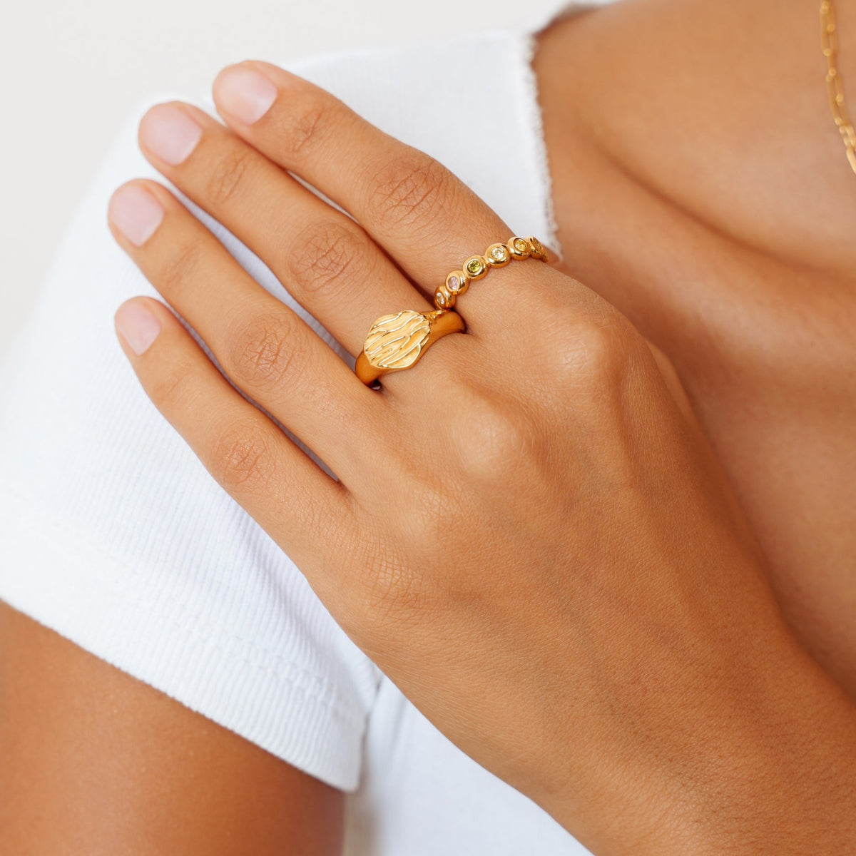 Bruce & Co Tide – Sculpted Wave Band Ring, 18K Gold PVD Steel