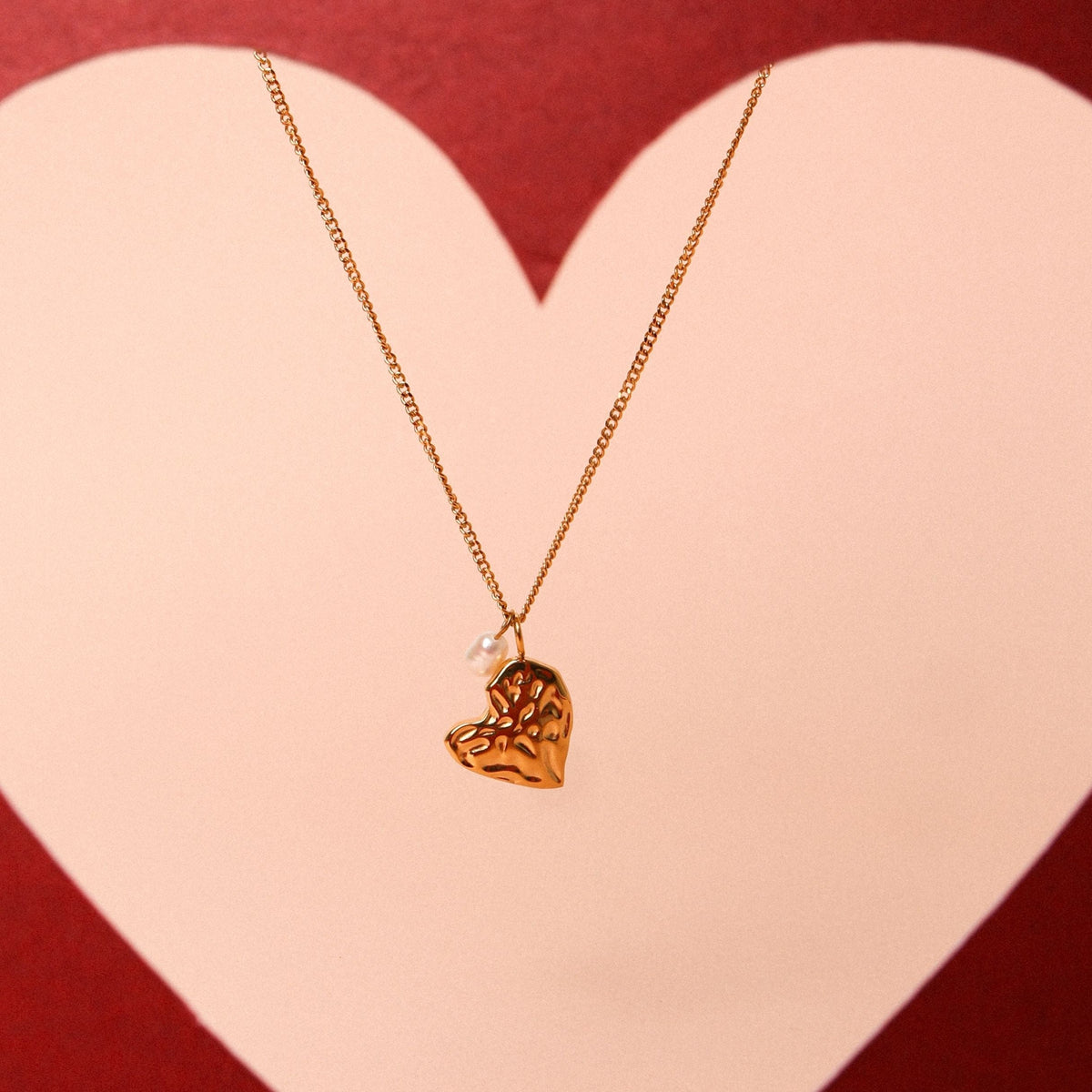 Bruce & Co Valentine – Textured Heart and Pearl Necklace