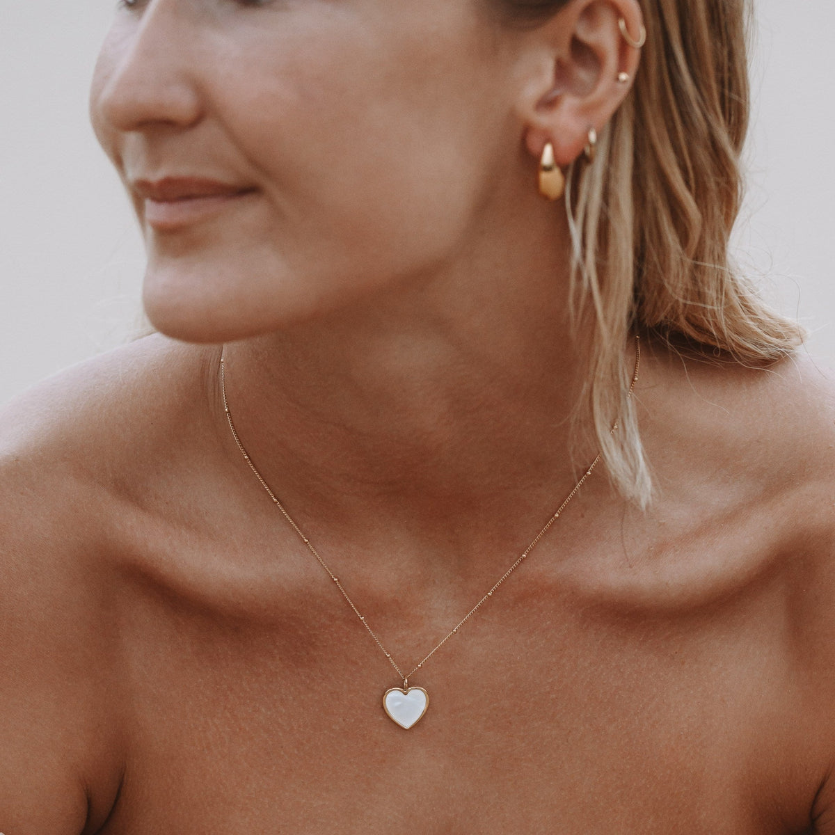 Bruce & Co Love – Mother-of-Pearl Heart Necklace, 45 cm