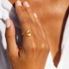 Bruce & Co Embrace – Adjustable Hug Hands Ring, Steel