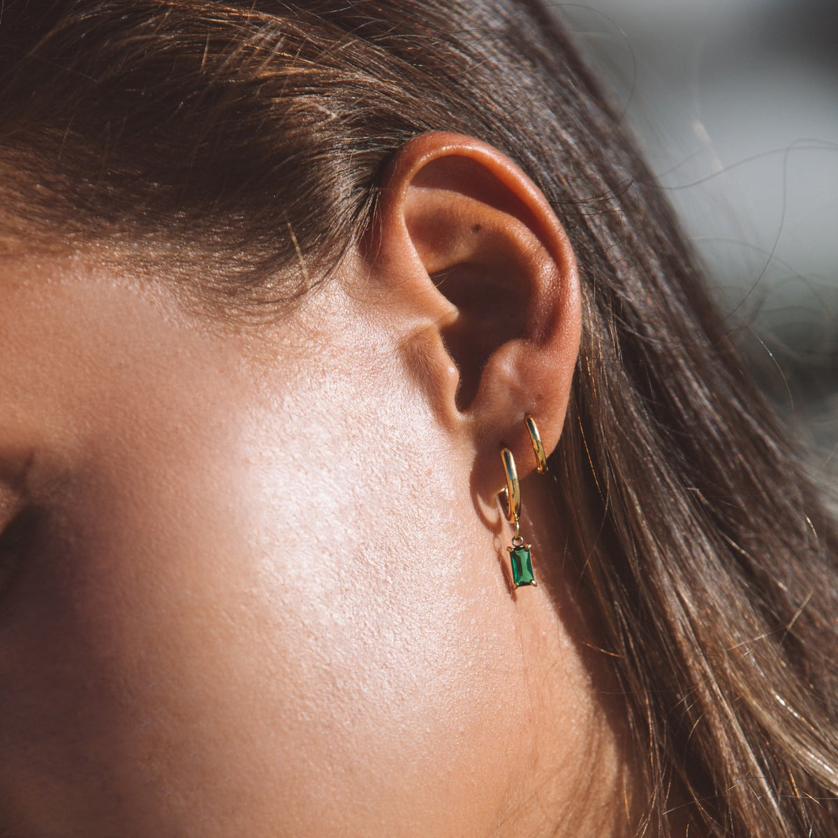 Bruce & Co Green Zircon Drop Hoop Earrings, 3 × 6 mm